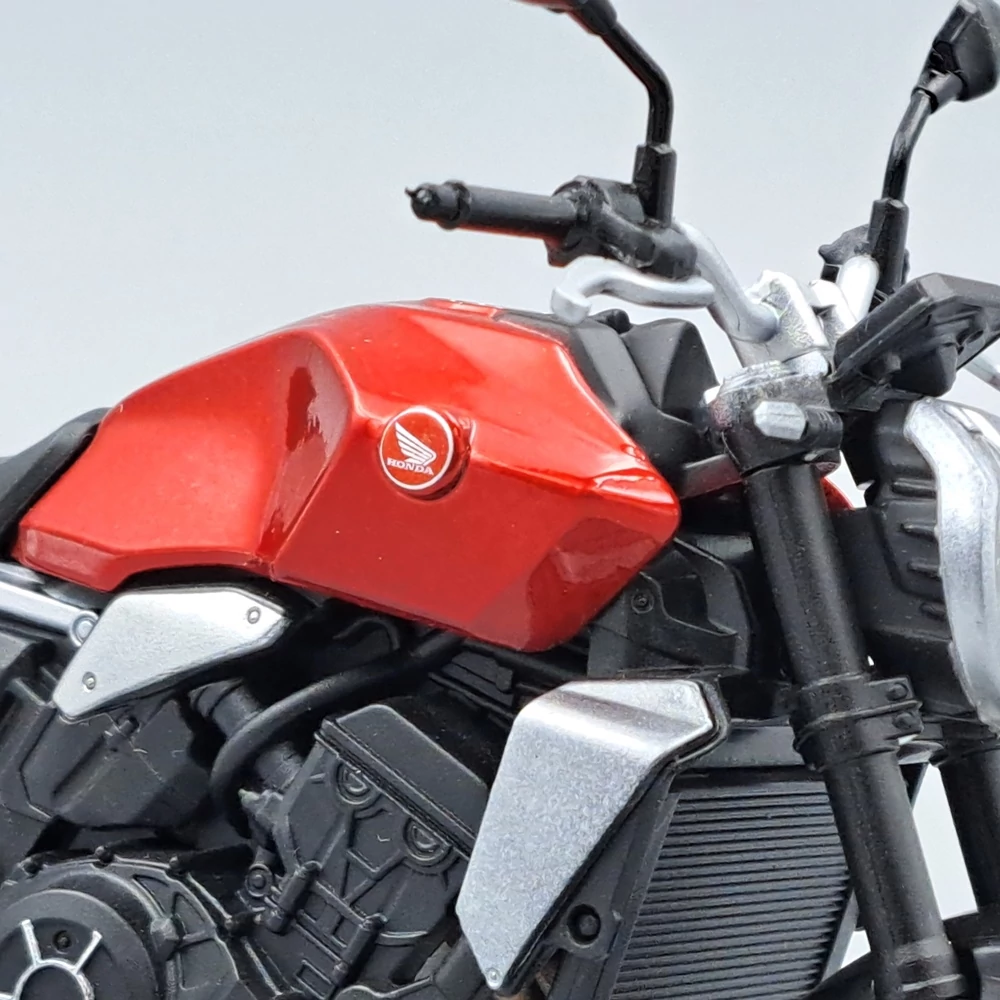 Honda CB1000R Welly modellmotor 1:12 méretarányos kivitelben