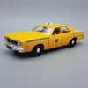 Dodge Monaco Taxi 1978 1:24 Rocky 3 autó modell