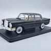 Mercedes-Benz 220 1:24 WhiteBox fém modellautó