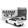 BMW M5 fehér 1:64 Mini GT modell 1092