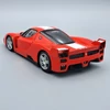 Ferrari FXX 2005 1:24 vitrinben Bburago modell autó