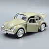 Volkswagen Beetle 1966 1:24 Motor Max retró modell autó