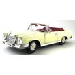Kép 1/9 - Mercedes-Benz 280SE 1967 1:18 Modellautó