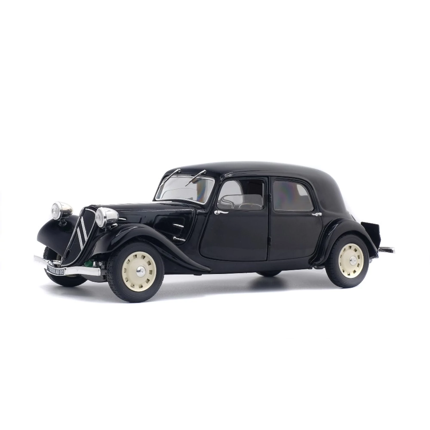Citroen Traction 11CV 1937 1:18 Solido: autó modell gyűjtőknek