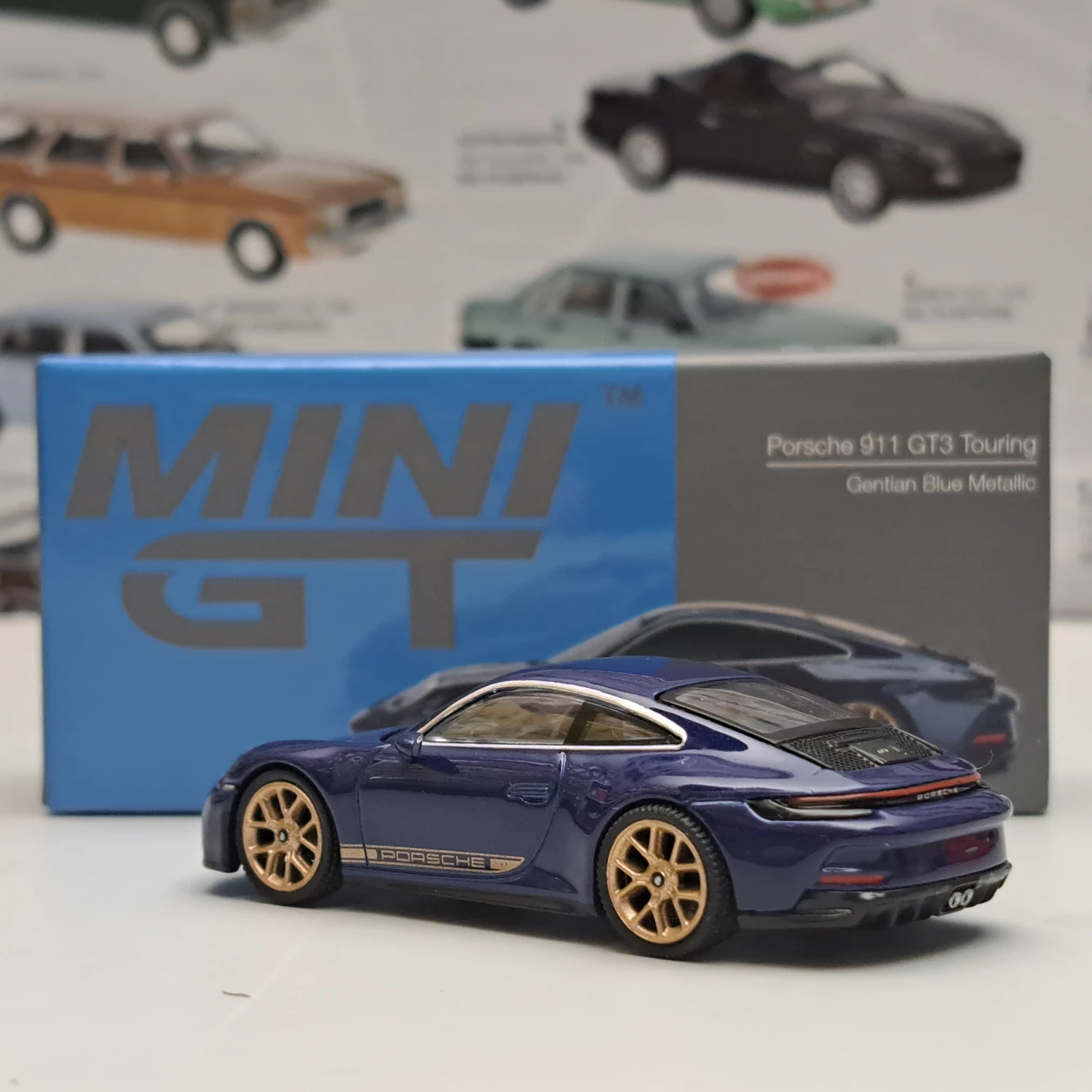 Porsche 911 GT3 Touring 1:64 Mini GT 405 – gyűjtői modell