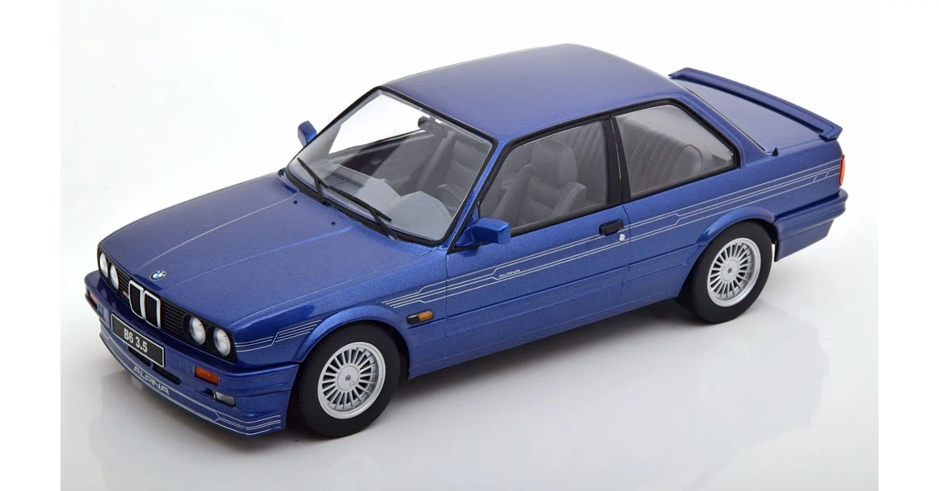 BMW 3 Series Alpina B6 3.5 (E30) egy 1:18 fém modell autó BMW 3 Series Alpina B6 3.5 (E30) egy 1:18 fém modell autó