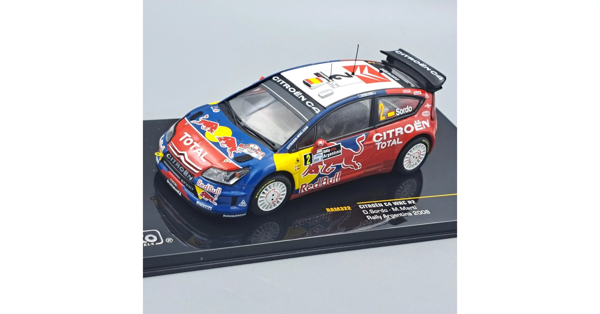 1:43 méretarányú modellautók autórajongóknak