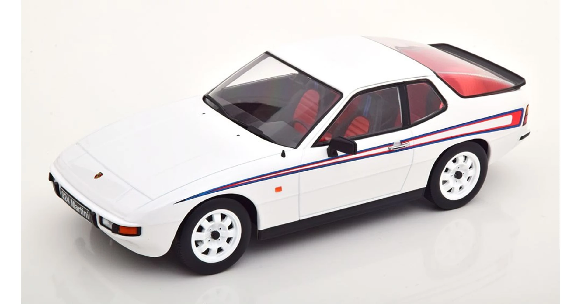 Porsche 924 Martini Livery 1985 egy 1:18 fém modell autó