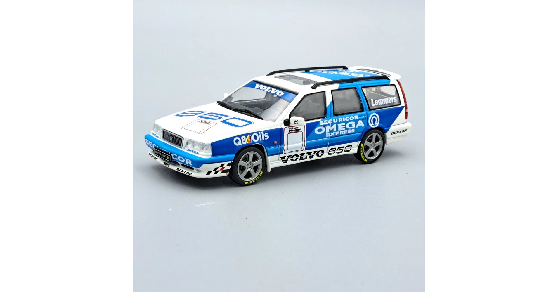 Solido Volvo 850 T5-R Tribute Voiture Miniature Solido 1:43 – Volvo 850 T5-R Tribute Blanche 1995 – Modèle Collection