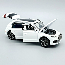 Audi Q5 1:32 Fehér Tayumo autó modell