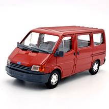 Ford Transit 1:35 Piros