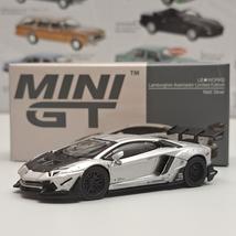 Lamborghini Aventador 1:64 Mini GT 449