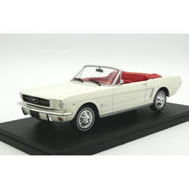 Ford Mustang Cabriolet 1965 1:24