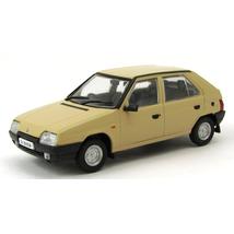 Skoda Favorit 1-43 Makettautó