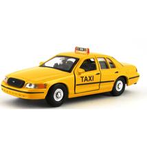Ford Crown Victoria 1999 Taxi Modellautó