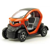 Renault Twizy fémautó