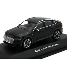 Audi E-Tron Sportback 2020 1:43 Modell Autó