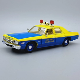 Dodge Monaco Police 1974 1:24 Greenlight