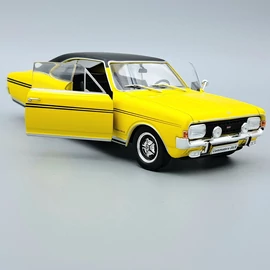 Opel Commondore A GS/E 1970 1:24 Edicola fém autó modell