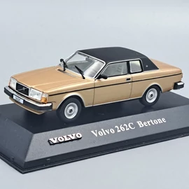Volvo 262C Bertone Coupe 1977 1:43 retró autó modell