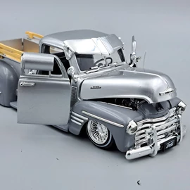 Chevrolet Pickup 1951 1:24 Jada retró autó modell