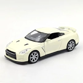Nissan GT-R (R35) Welly modell krém
