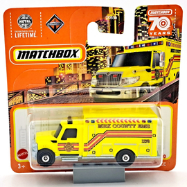  International Workstar Ambulance 1:64 Matchbox modellautó