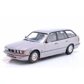 BMW 5 Series E34 Touring 1996 1:18 modellautó