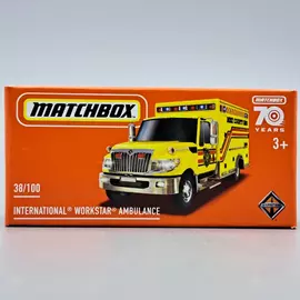 International Ambulance 1:64 Matchbox fém modell autó