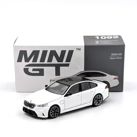 BMW M5 fehér 1:64 Mini GT modell 1092