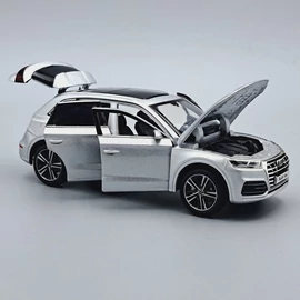 Audi Q5 2017 1:43 Tayumo fém autó modell