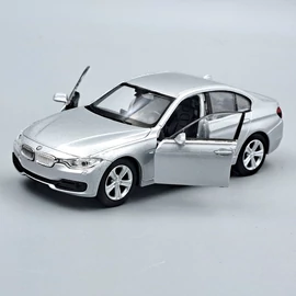 BMW 335i ezüst Welly modell autó