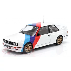 BMW M3 (E30) 1989 1:24 White Box modellautó