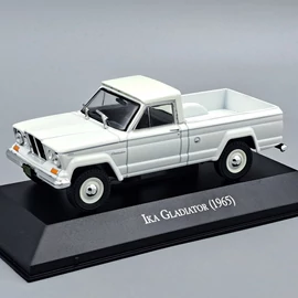 IKA Gladiator 1965 1:43 retró modellautó