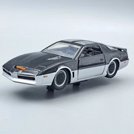 Pontiac Firebird 1982 Knight Rider 1:32 fém autó modell
