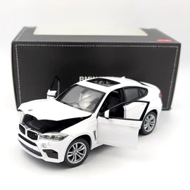 BMW X6M 1:24 fehér modellautó Rastar