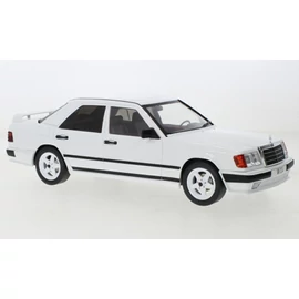 Mercedes-Benz W124 Tuning 1:18 MCG fehér modellautó