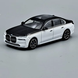 BMW i7 xDrive60 1:64 Mini GT 959 fém modellautó