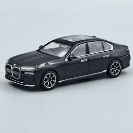 BMW i7 xDrive60 1:64 mini GT 802 autómodell