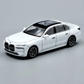 BMW i7 XDrive60 2024 1:64 fehér 819 Mini Gt autó modell