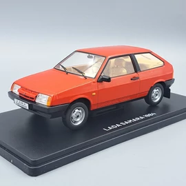 Lada Samara 2108 1-24 retró modellautó