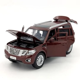 Nissan Patrol Y62 barna 1:32 Tayumo játékautó modellautó