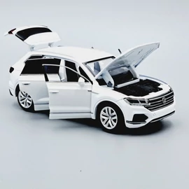 Volkswagen Touareg 1:32 Tayumo autó modell