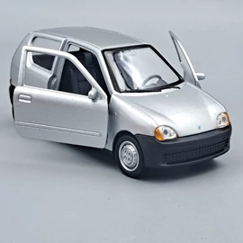 Fiat Seicento Welly modellautó ezüst