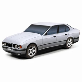 Plüss BMW M5 (E34)