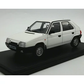 Skoda Favorit 1:24 White