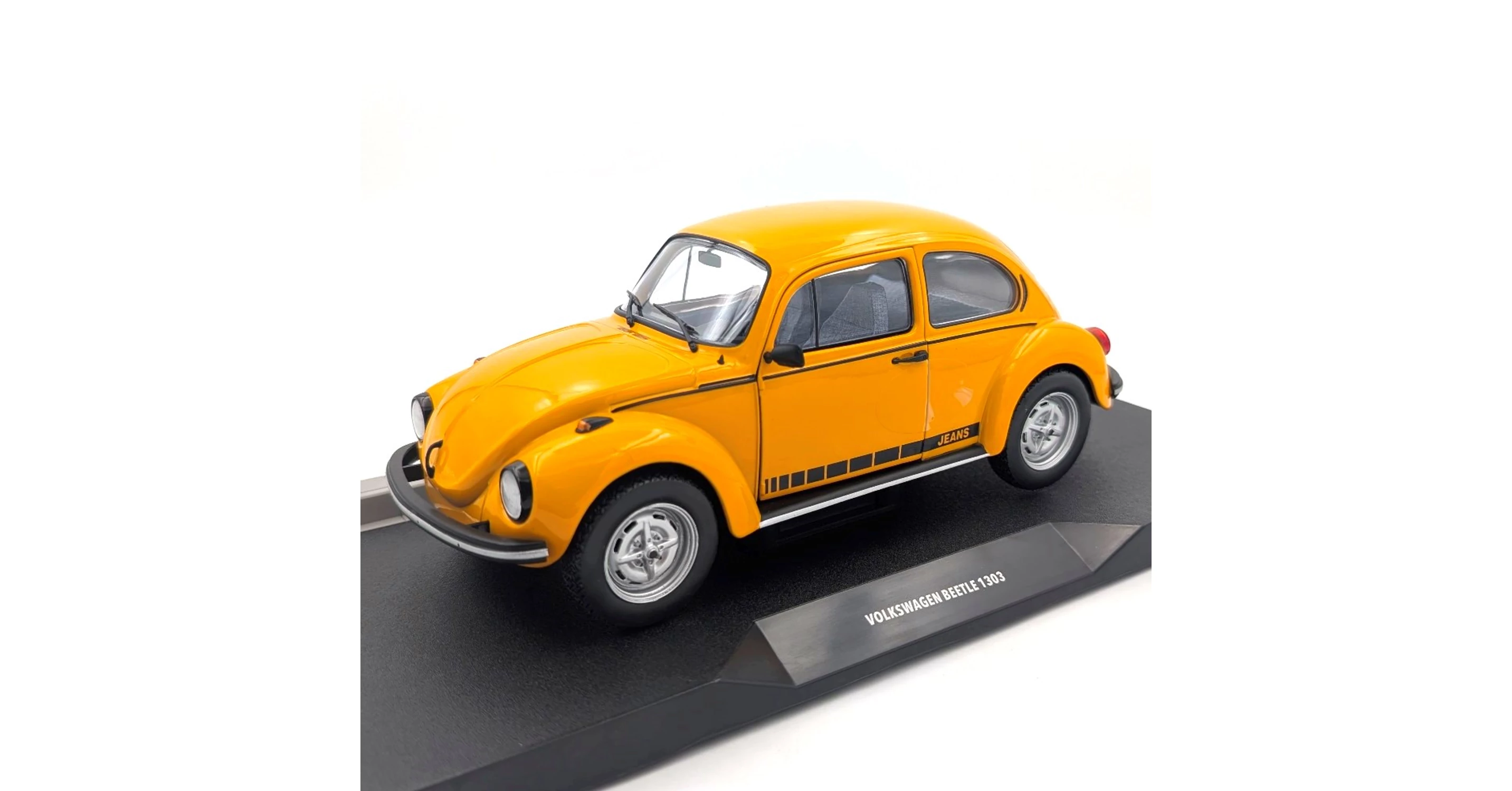 Solido Volkswagen Beetle 1303 1:18 fém autómodell