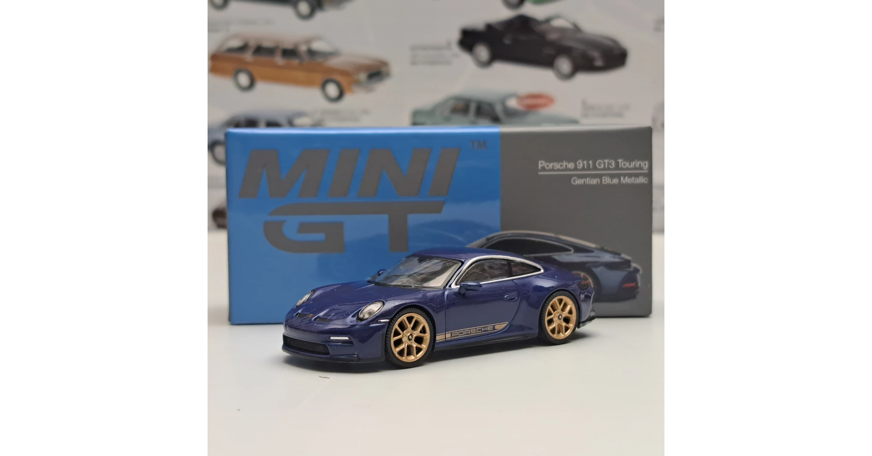 Porsche 911 GT3 Touring 1:64 Mini GT 405 – gyűjtői modell