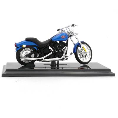 Harley Davidson FXSTB Night Train 2002 1:18 Motormodell 2