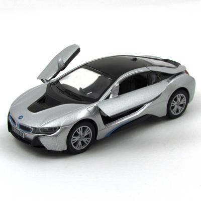 BMW i8 kisautó